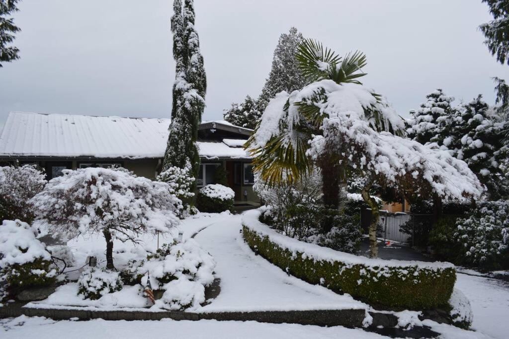 1-Bedroom Seaview Guesthouse On Seattle Luxury Estate With Views Of Olympic Mountains Ngoại thất bức ảnh