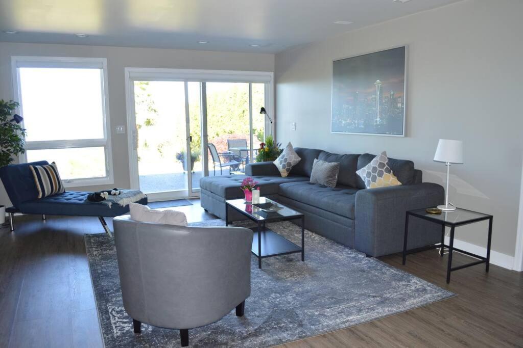 1-Bedroom Seaview Guesthouse On Seattle Luxury Estate With Views Of Olympic Mountains Ngoại thất bức ảnh